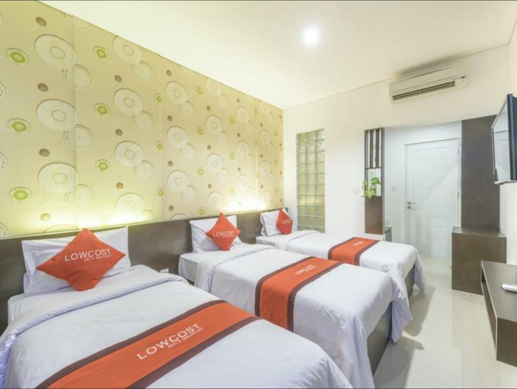 Lowcost Bed & Breakfast Jimbaran  Exterior photo