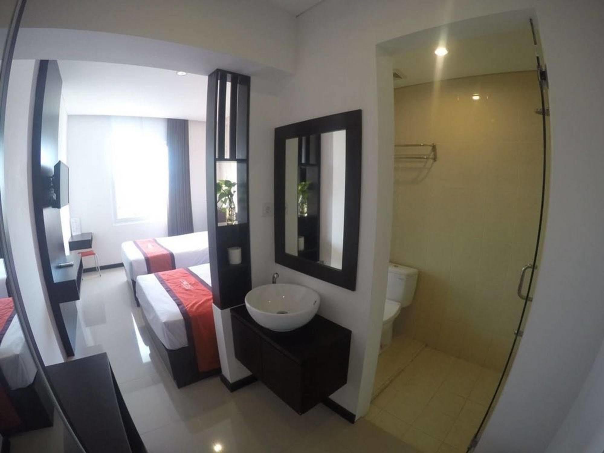 Lowcost Bed & Breakfast Jimbaran  Exterior photo