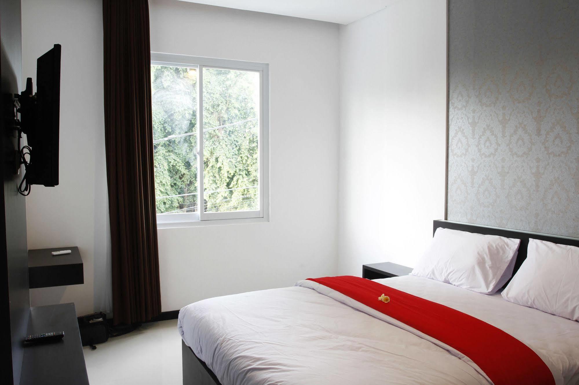 Lowcost Bed & Breakfast Jimbaran  Exterior photo