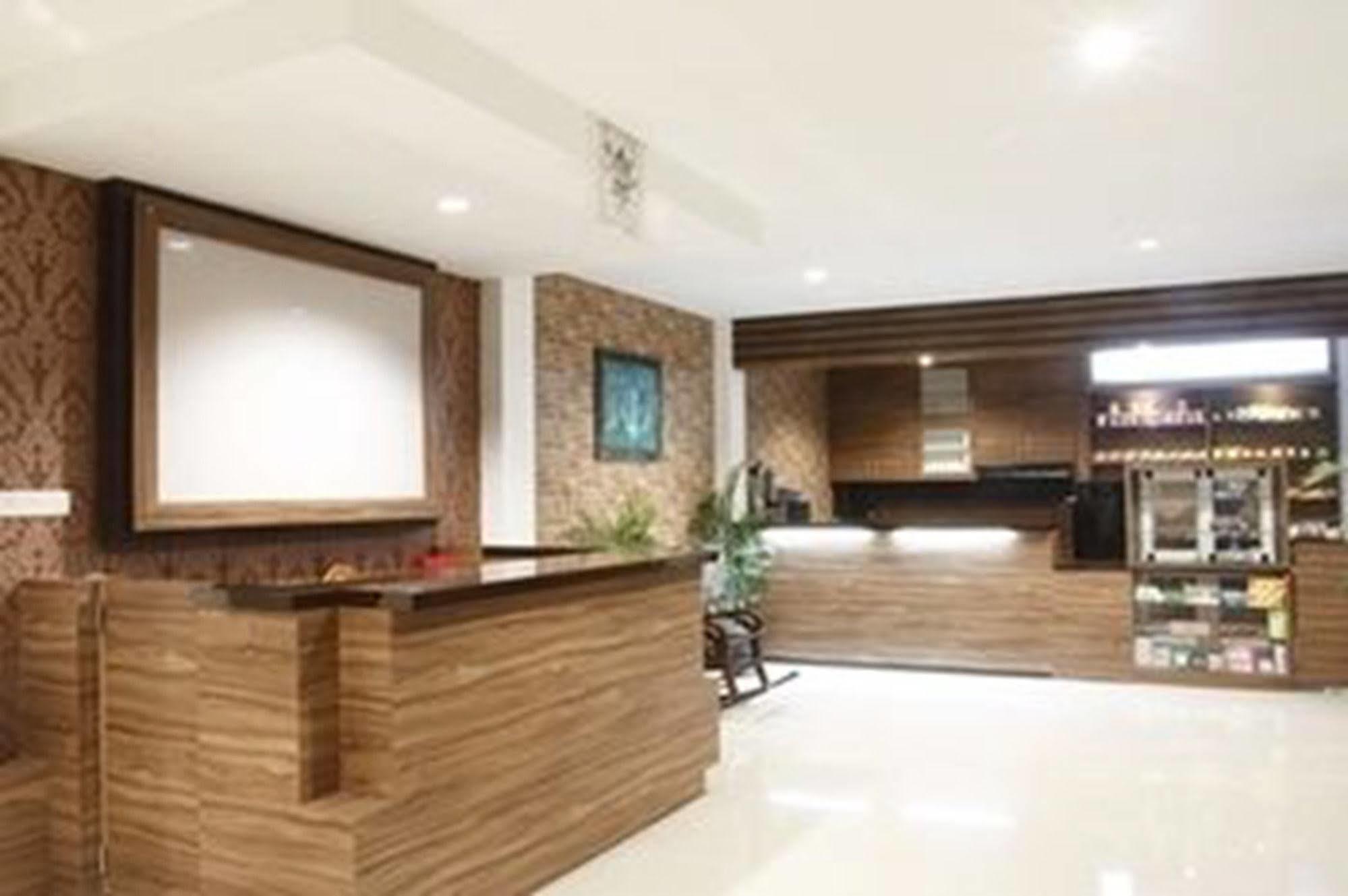 Lowcost Bed & Breakfast Jimbaran  Exterior photo